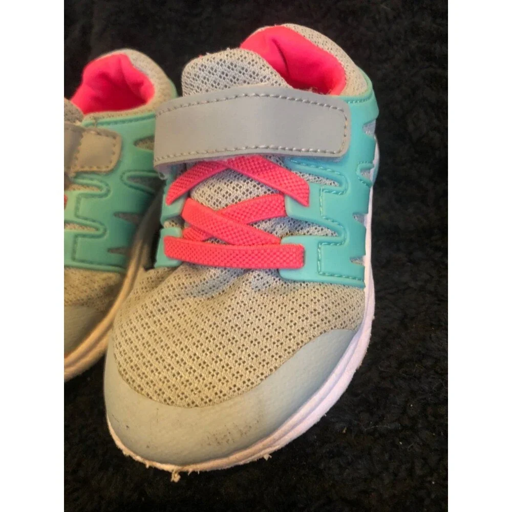 Girls toddler sneaker shoes size 8 gray